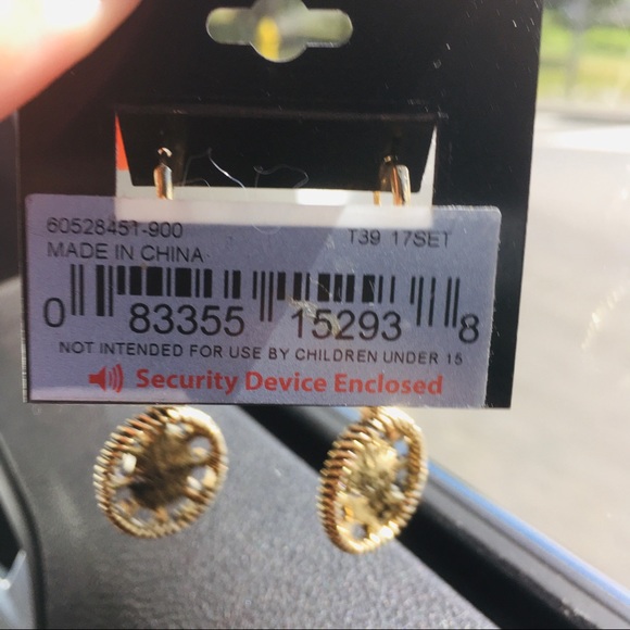 Napier green earrings - Picture 3 of 4